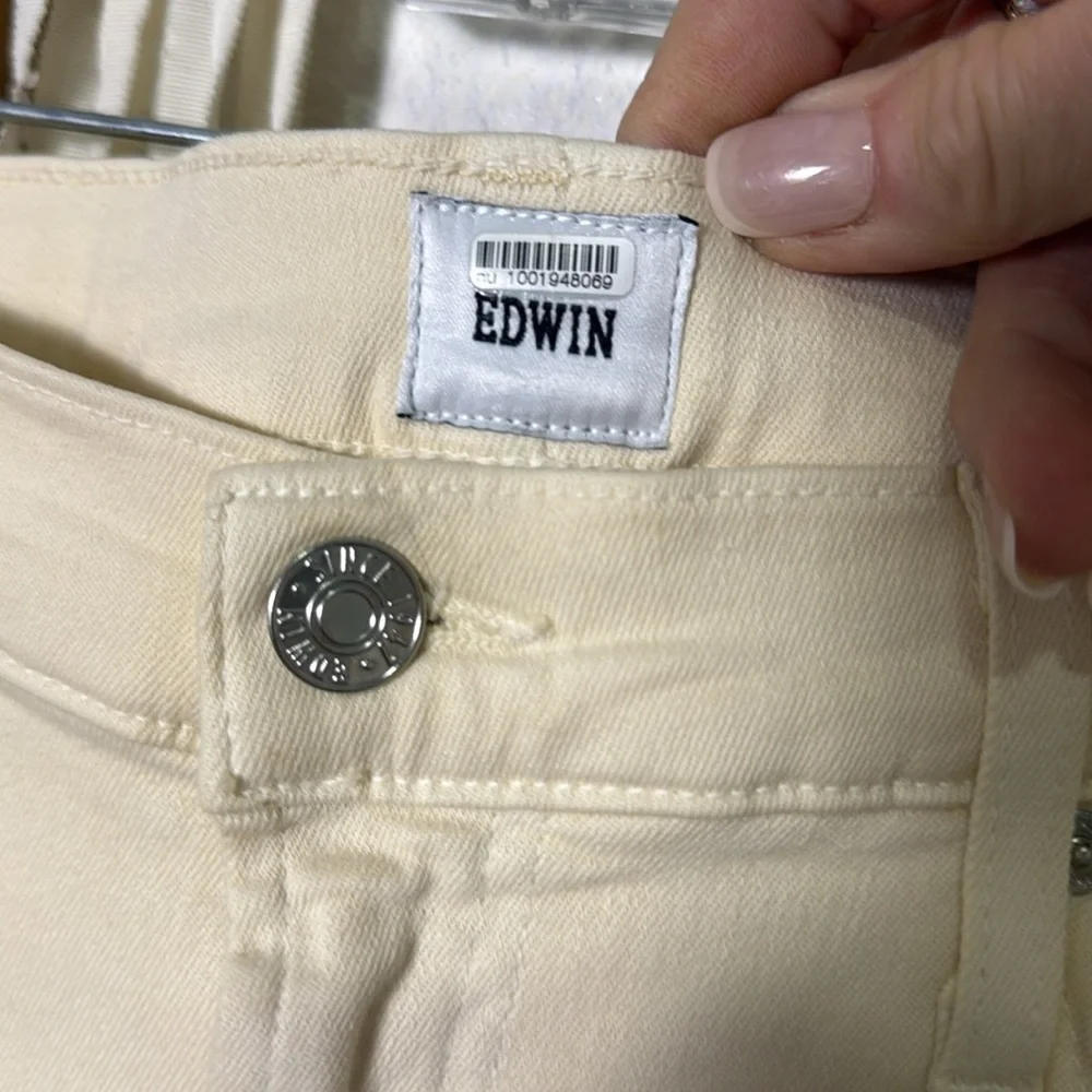 Anthropologie | Edwin Cream Denim Cropped Straight Leg Size 32